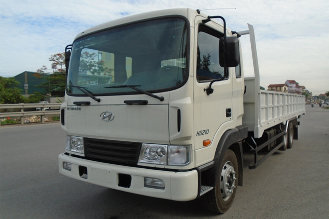 HYUNDAI HD210 13.5 TẤN
