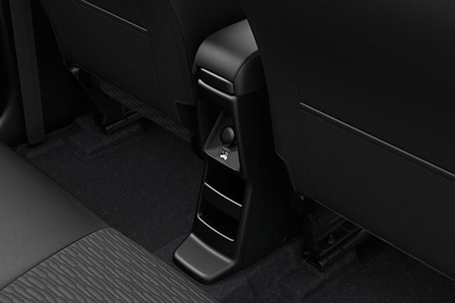Second Row Accessory Socket And Smartphone Holder