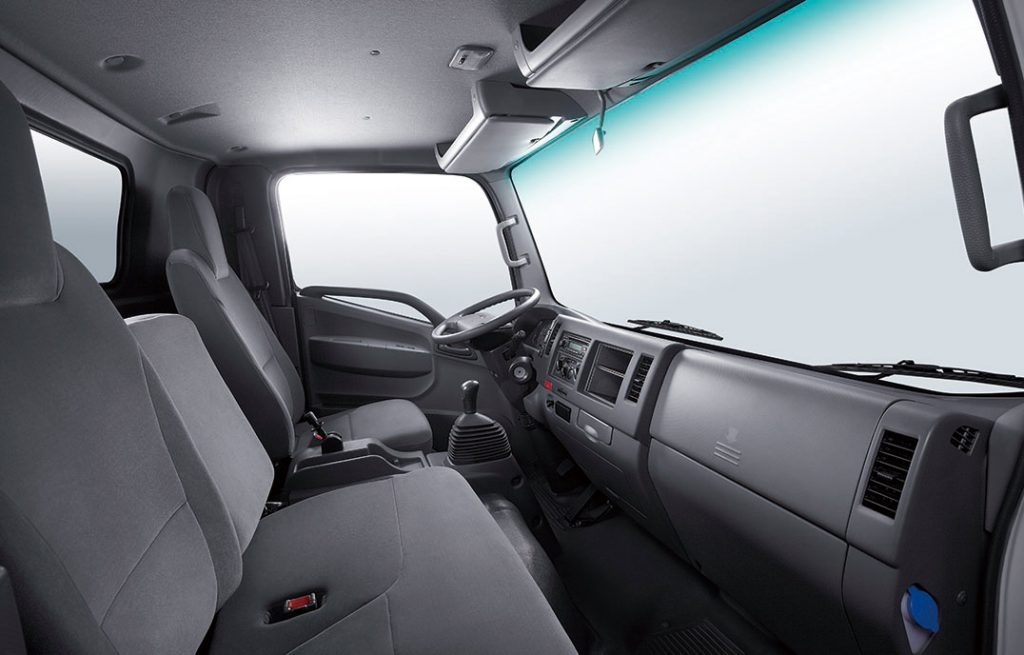 JAC N200S 1T99 – Thùng Kín – Động Cơ CUMMINS (Sao chép)